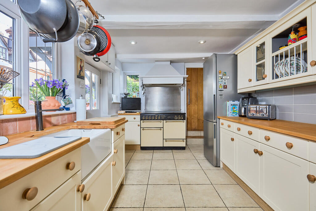 Edward Knight 202...