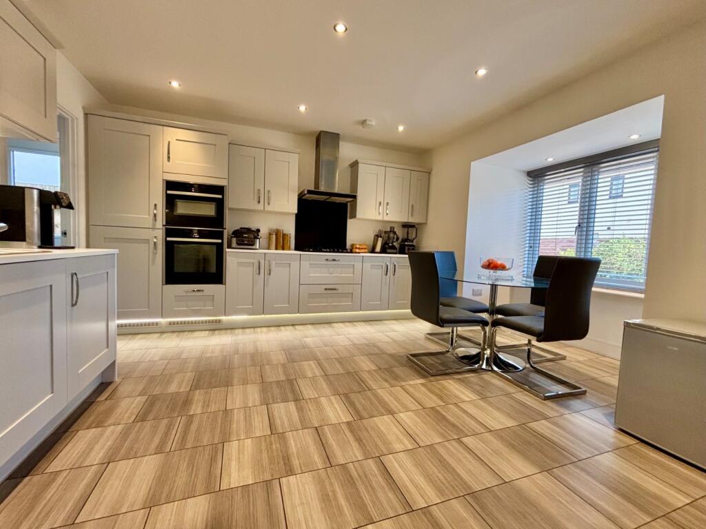 Kitchen / Breakfast