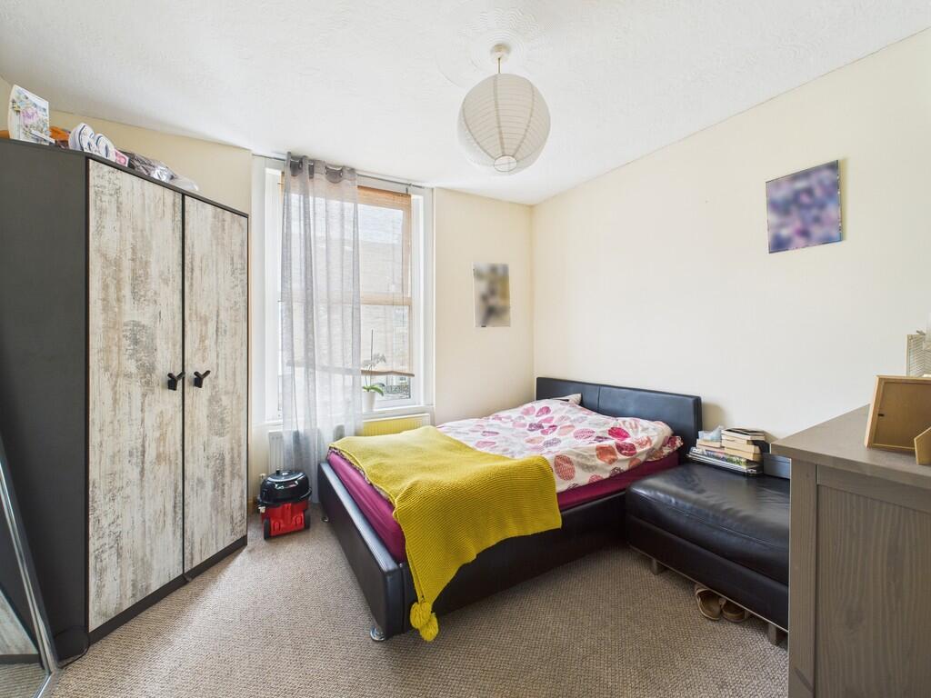 CAM02089G0-PR0529...