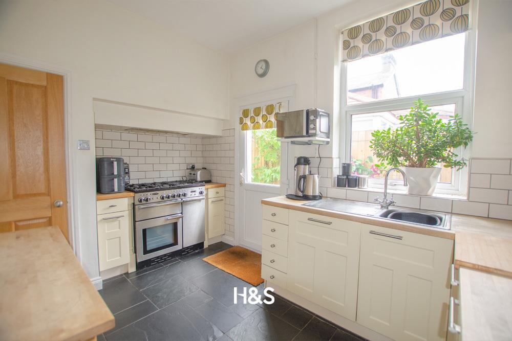 61 olton road - kitchen..jpg