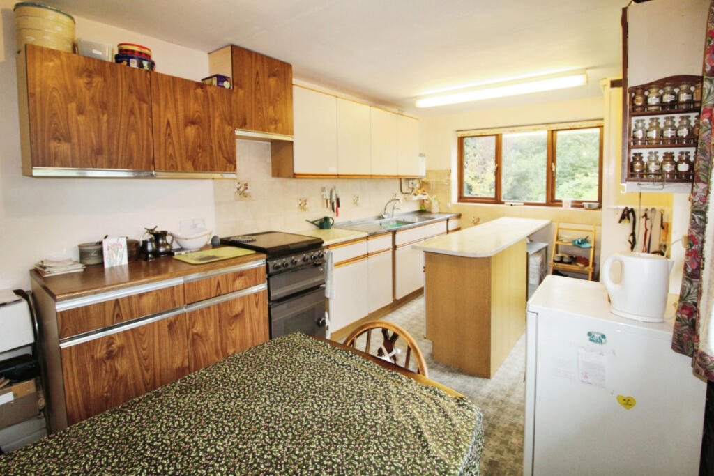 Bungalow in a generous plot