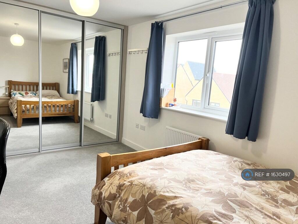 3rd Bedroom - Wardrobe 