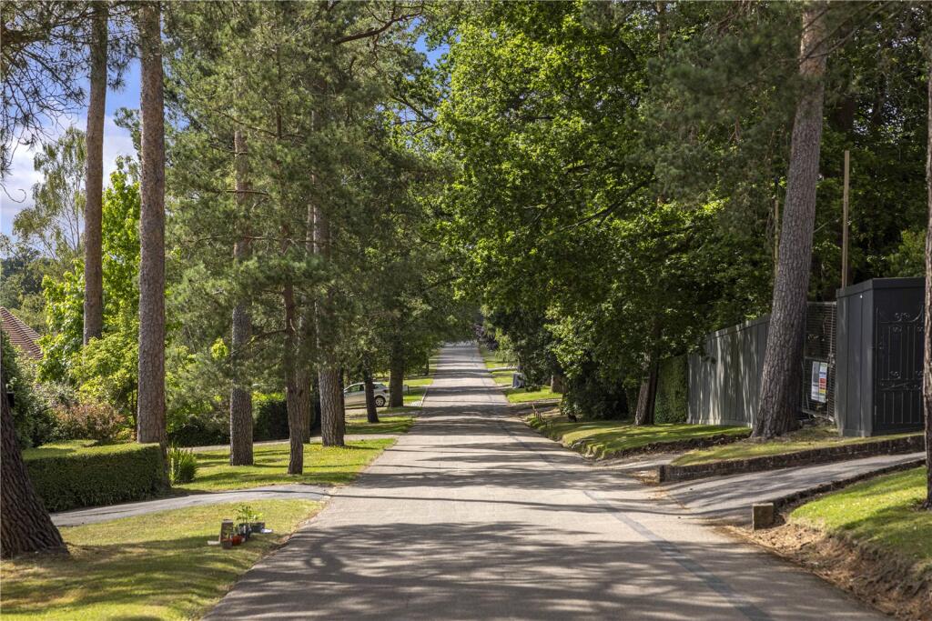 Approach To Highwood