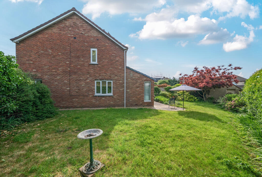 1296071-4-682c43d...