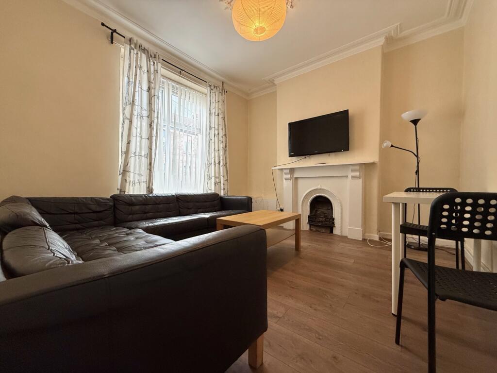 another student property from Award-winning CPS HO