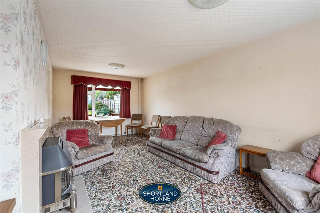 Lounge / Dining Room