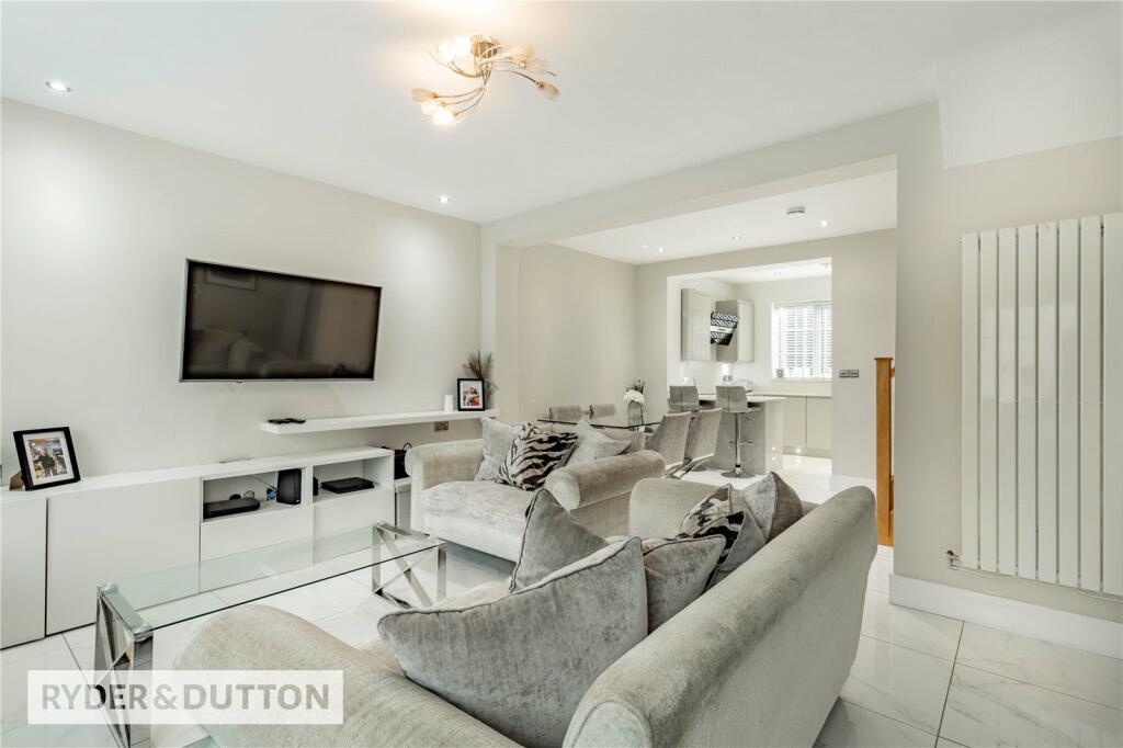 Living/Dining Area