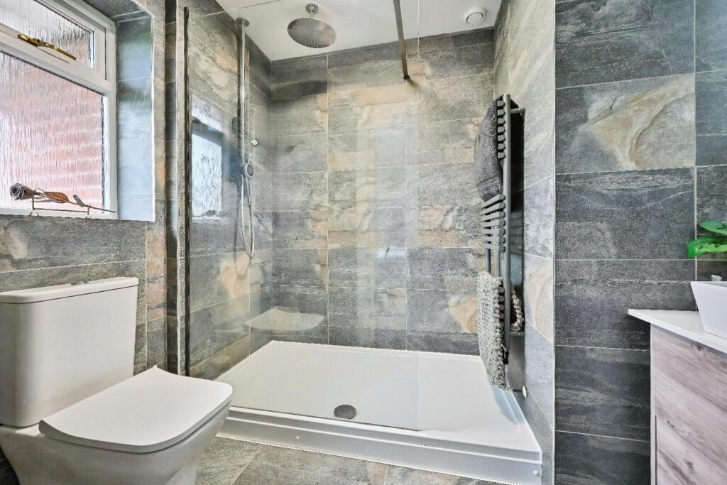 Ensuite Three