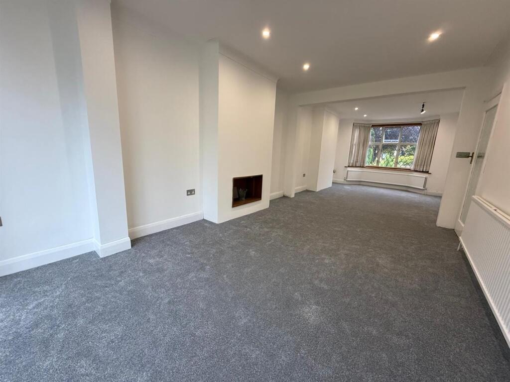 PHOTO-2025-06-07-17-35-55 4.jpg