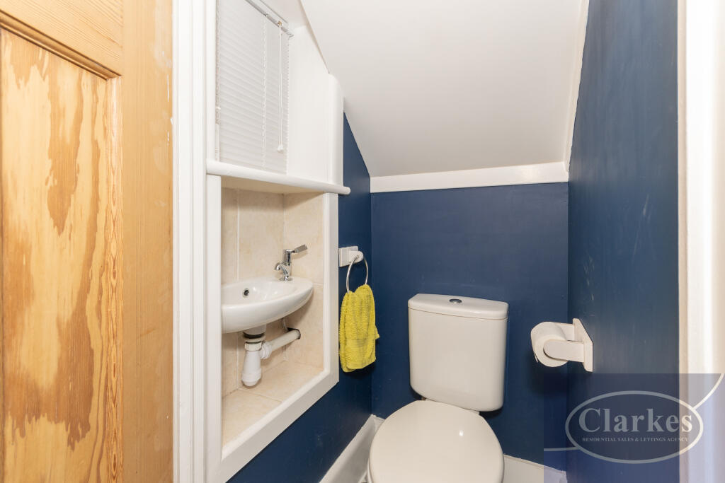 FC_059_8 BROUGHTON AVE_029