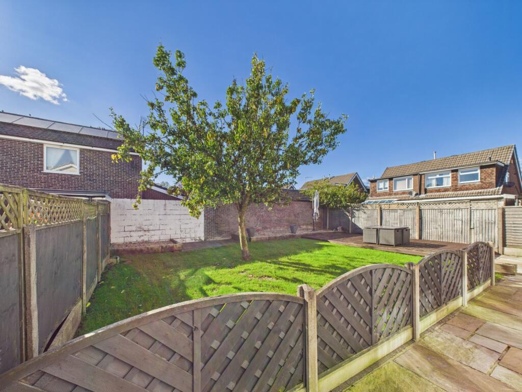 CAM02093G0-PR0058-STILL044