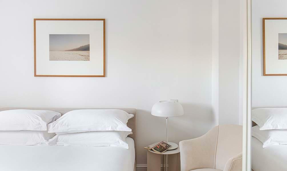 livingrooms-clairemenary-com-3.jpg