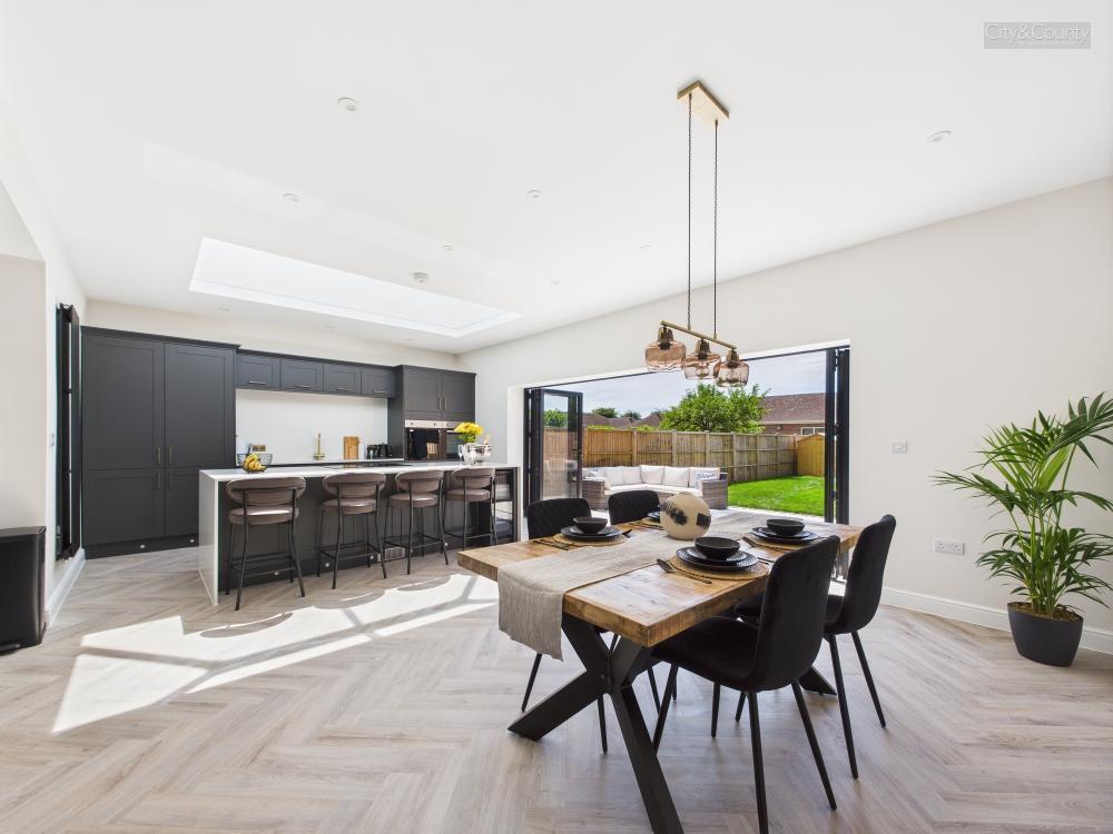 Open Plan Kitchen/Living/Dining Area