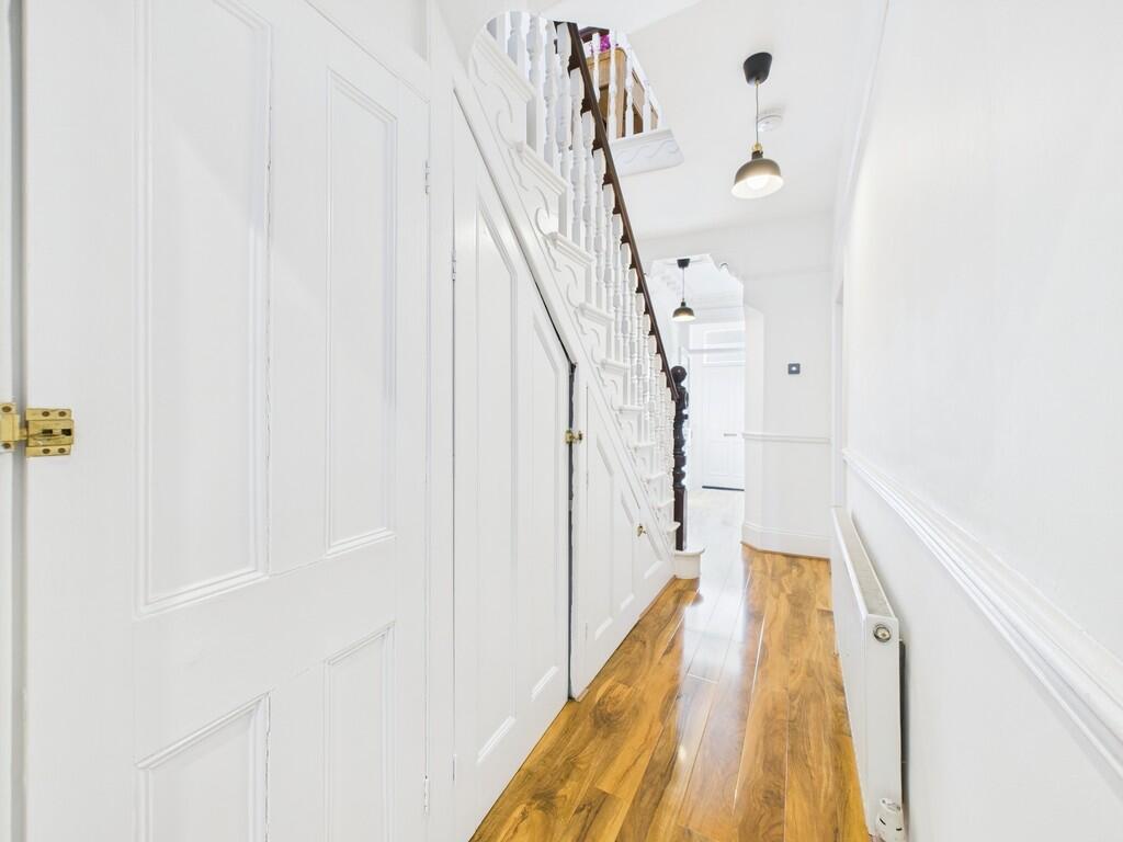 CAM03974G0-PR0120...