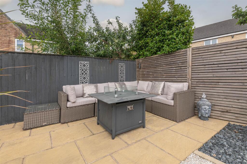 17 - 9 Hazel Fold BD13 2FE.jpg