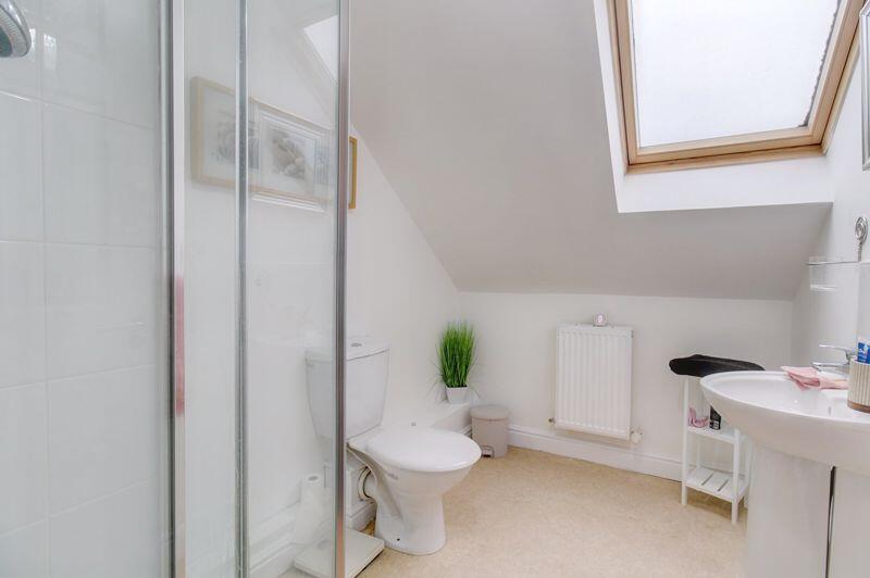Upper Shower Room