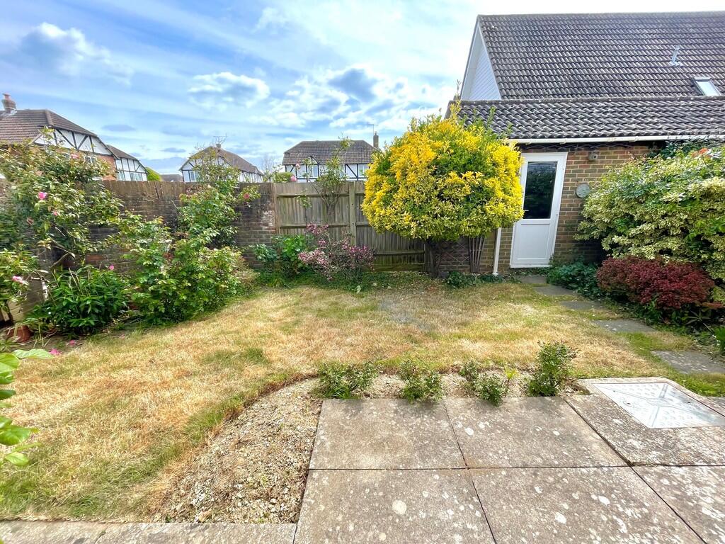 12 Acorn Close Re...