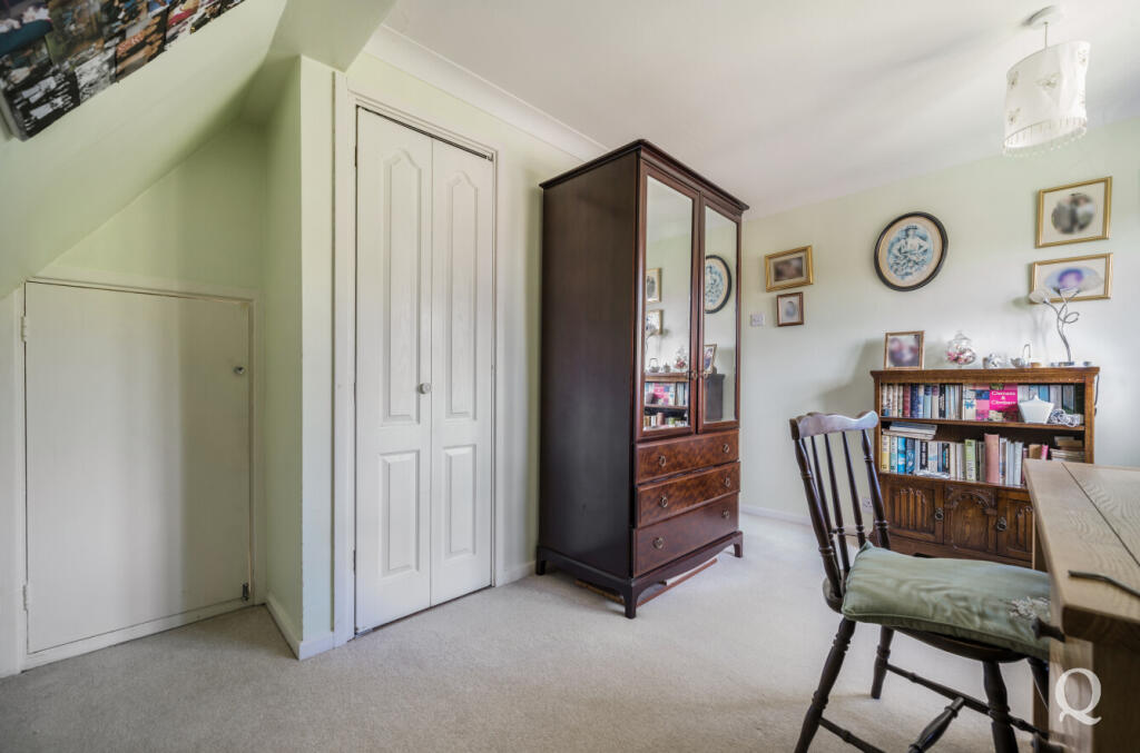 56d42367-4929-4d7...