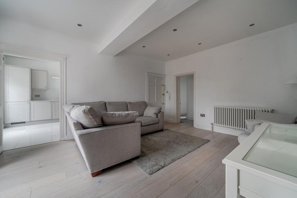 1393503-6-6943d6d...