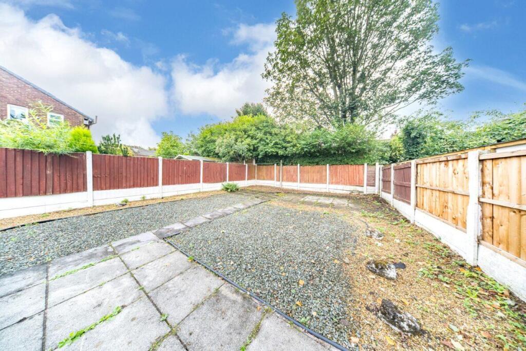 6 Green Road garden 2.jpg