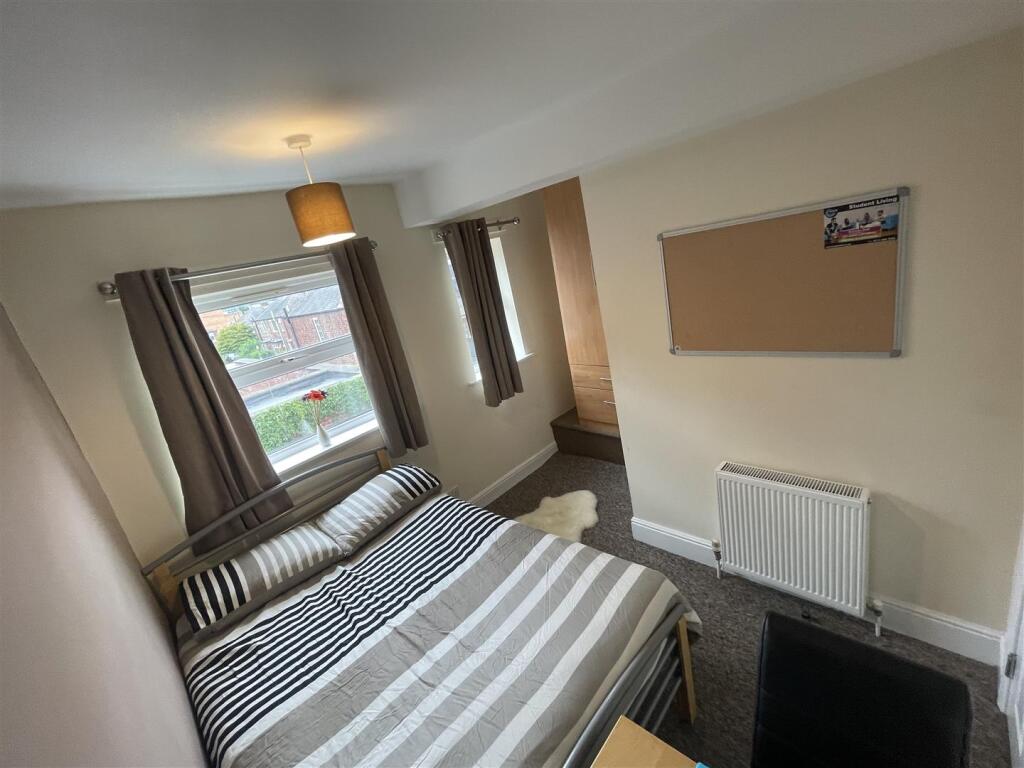 9 Bruce Road Bedroom 3.JPG