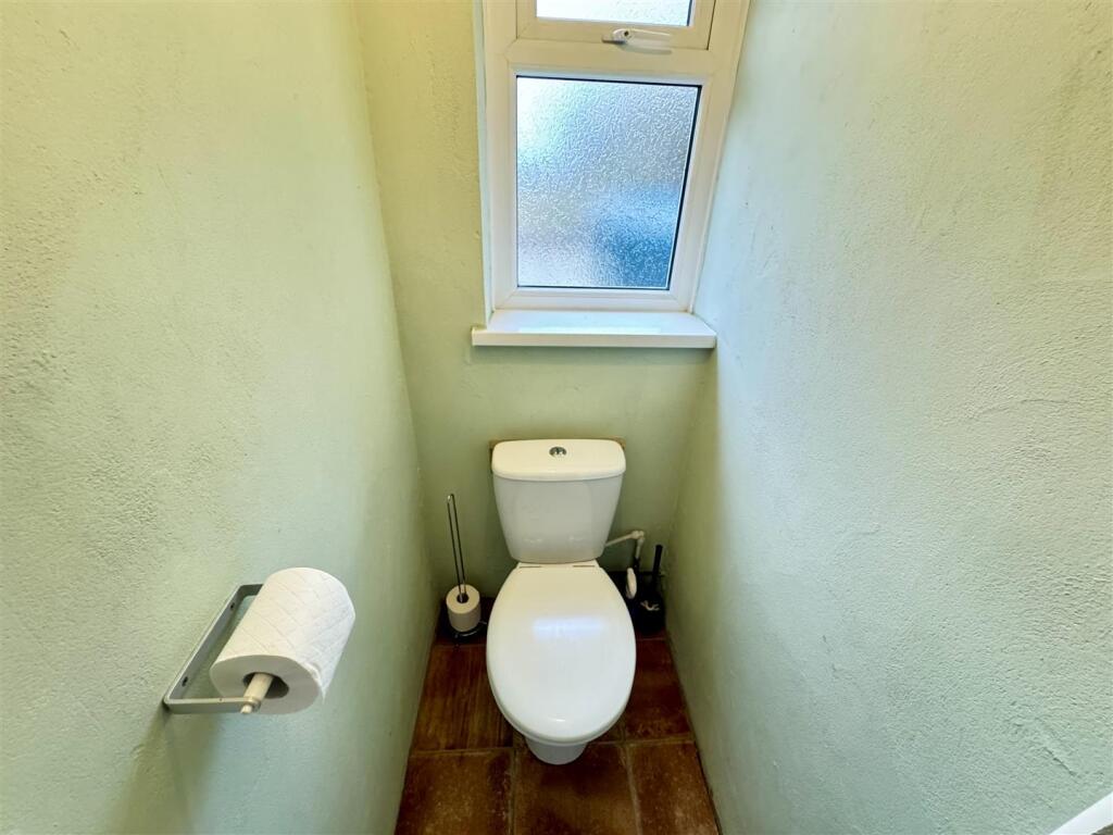 CLOAKROOM