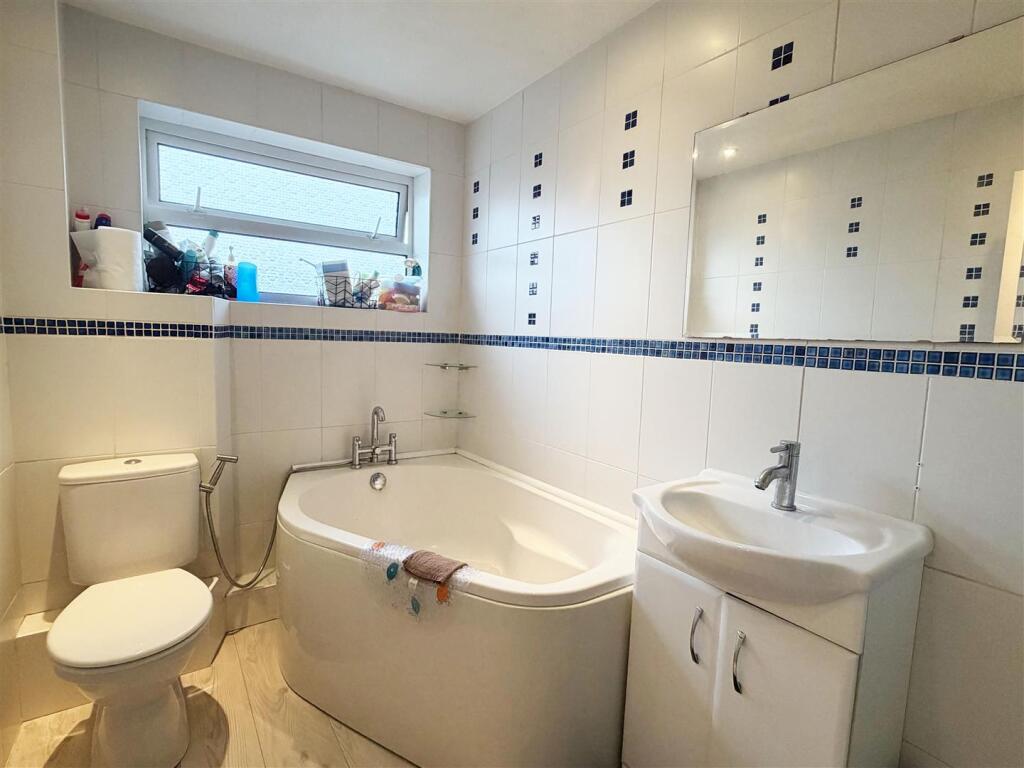 WCR Bathroom copy.jpg