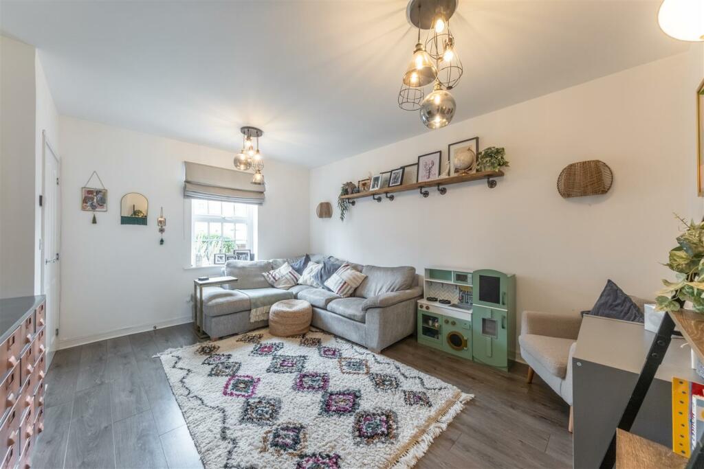 51 Hazelhurst Way-007.jpg