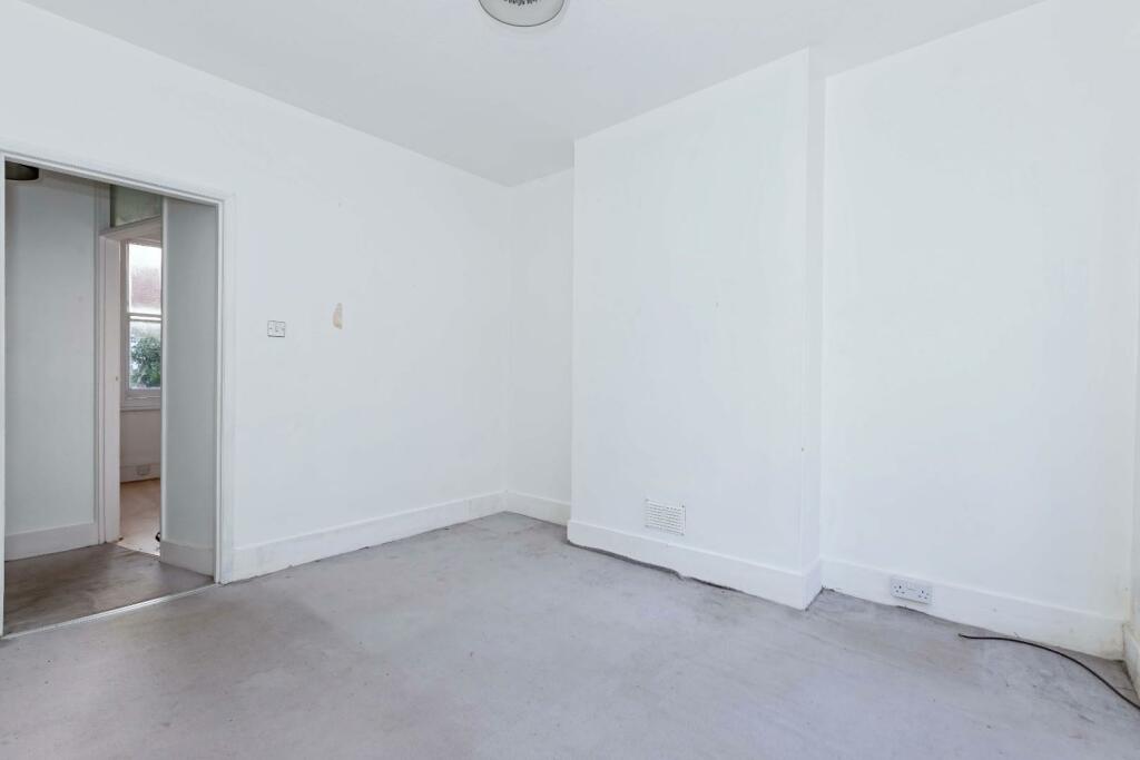 Montgomery st_7.jpg