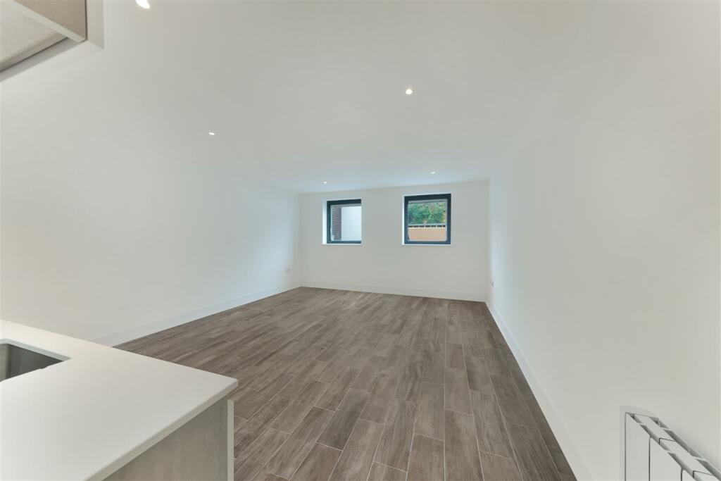 HIGH STREET, 266, FLAT 1-5.jpg