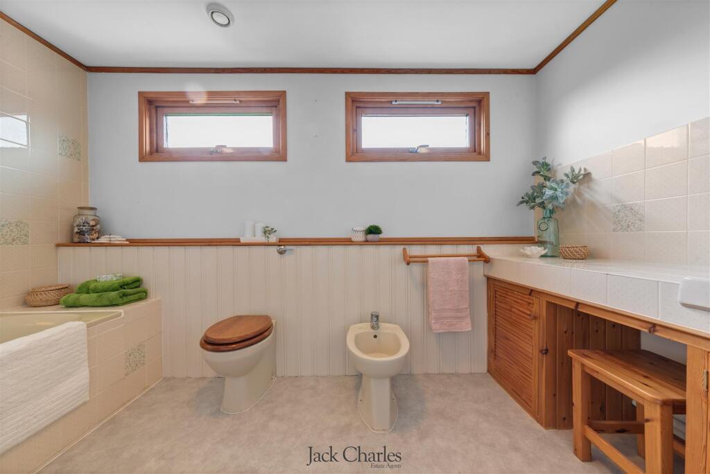 128a Higham lane-13.jpg