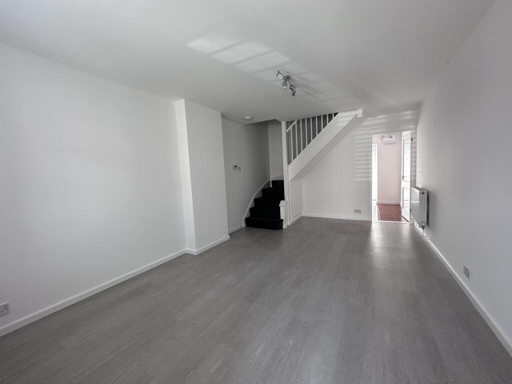 SITTING ROOM 1