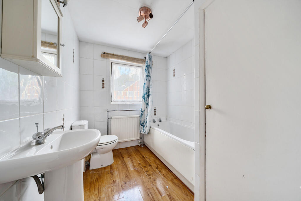 1320079-16-686bc1...