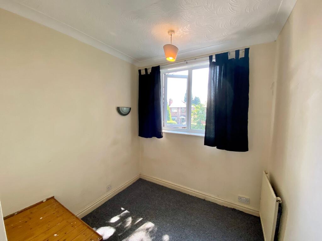 Bedroom (front smaller)