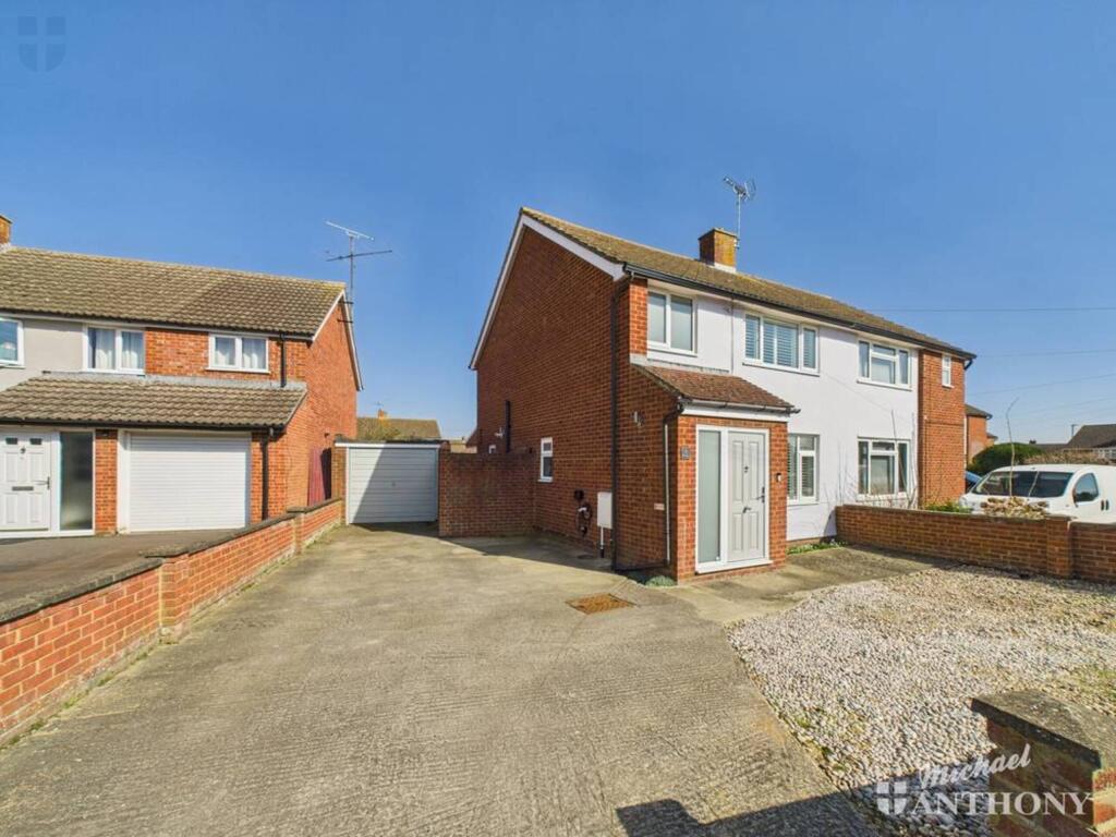 CAM03218G0-PR0573-STILL021-thumbnail-h750-70