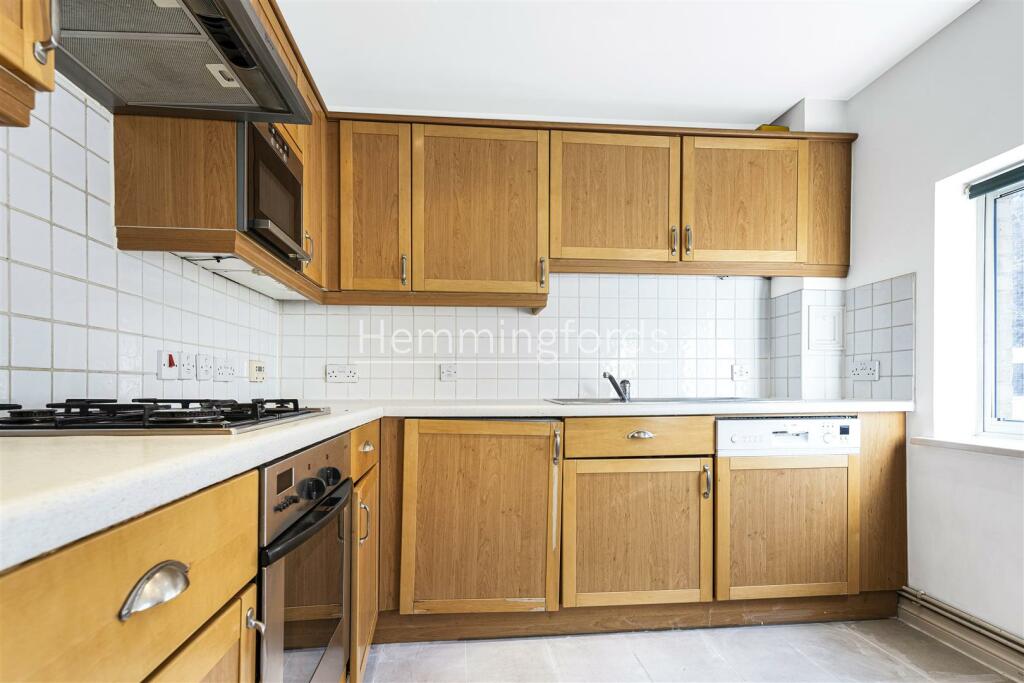 56_Leeds_Court-18.jpg
