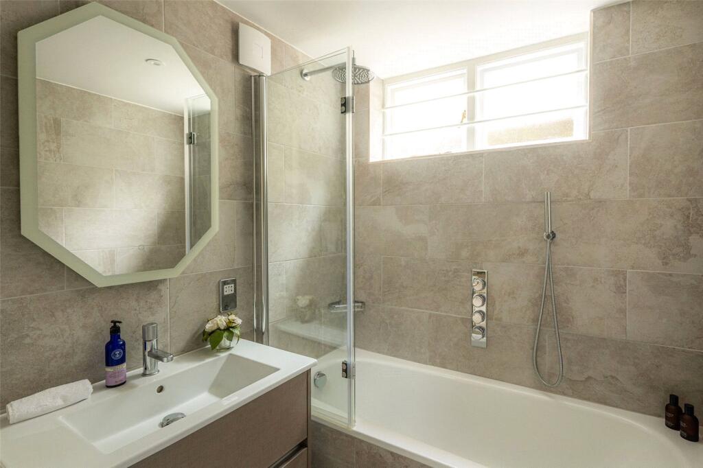 Principal Ensuite
