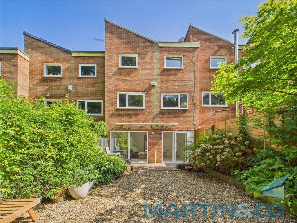 CAM01870G0-PR0168...