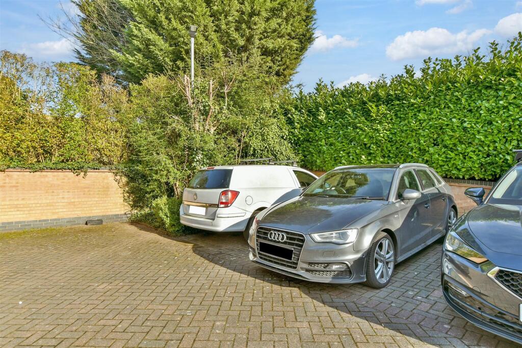 Driveway/Parking