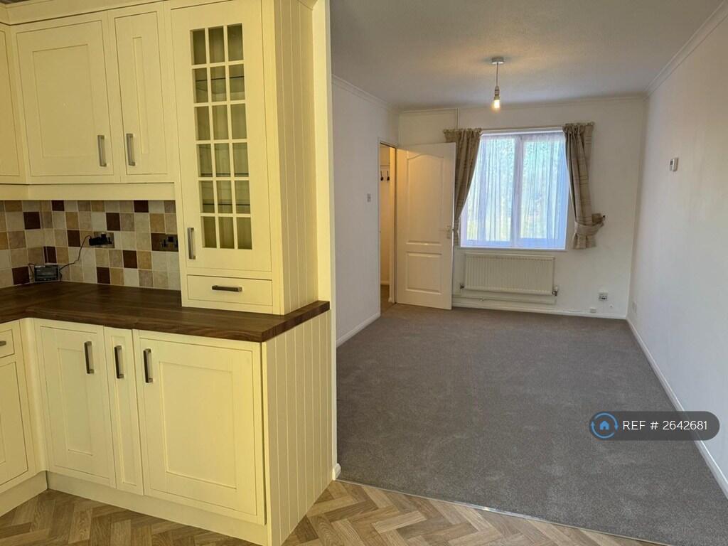 Kitchen &amp; Living Space