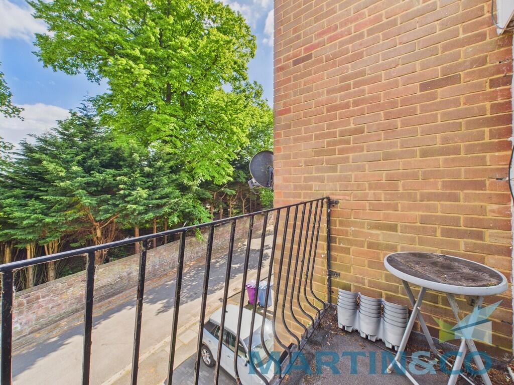 CAM01870G0-PR0168...