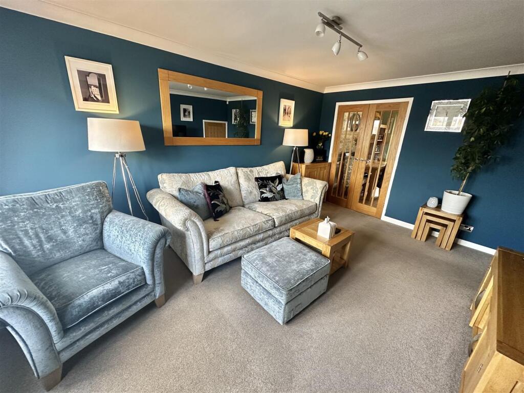 Bramleys Estate Agents - Kings Lea - Liversedge (2