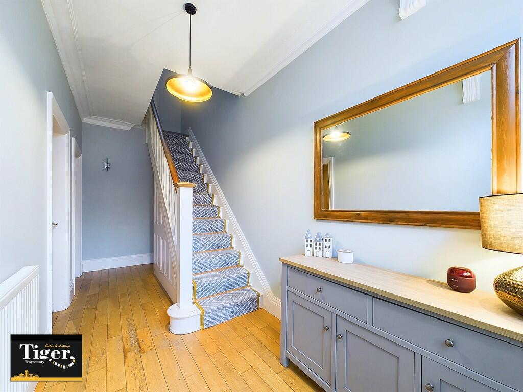 CAM02176G0-PR0447...