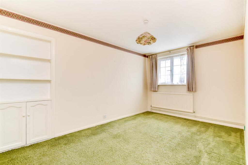For Sale by Aspire Residential | Hurston Close