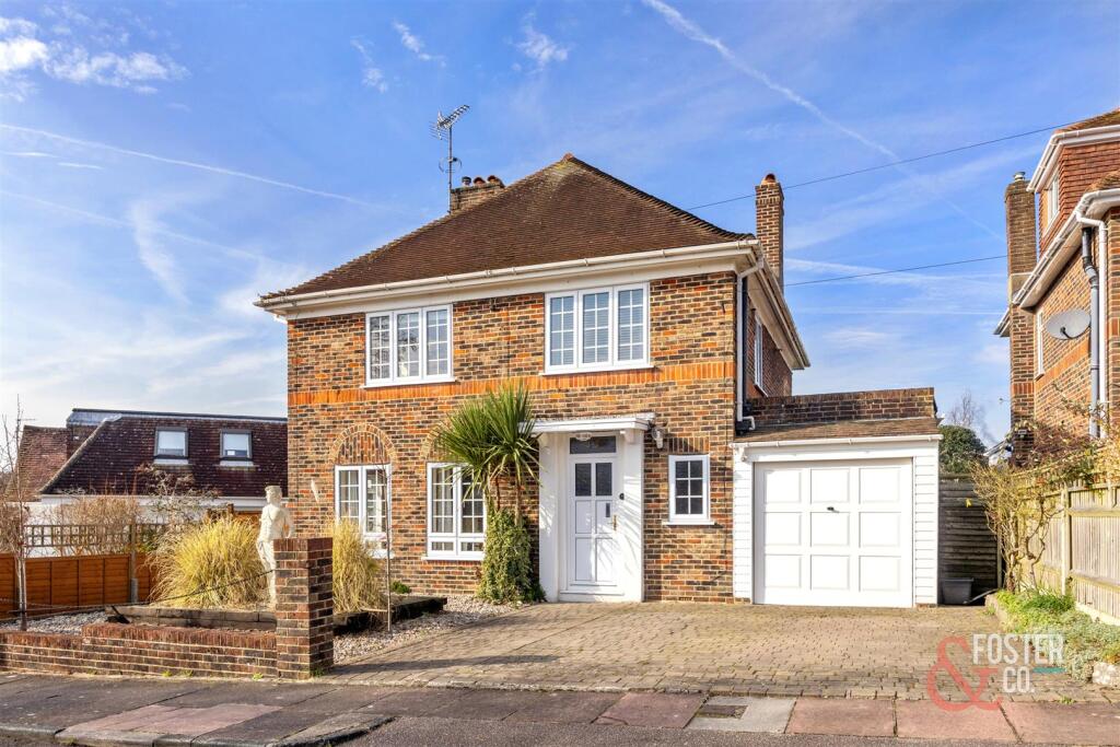 Old Mill Close, 33-021.jpg