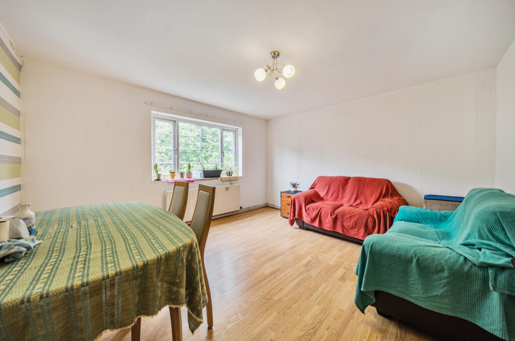 1328514-8-687f5c2...