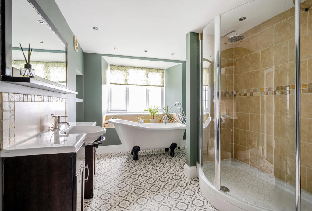 9-6819d82a6cd33-1...