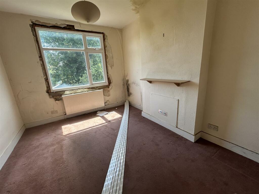 FLAT 4