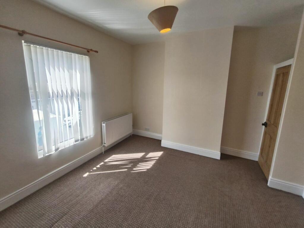 bedroom 1 2.jpg