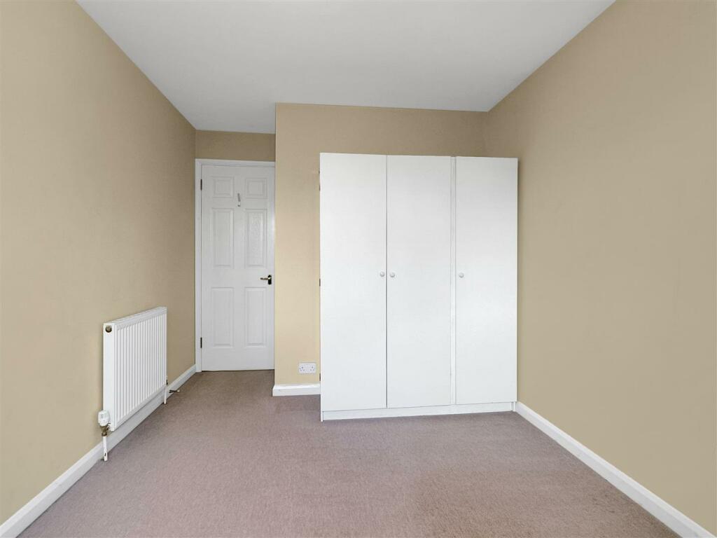bedroom 3.jpg